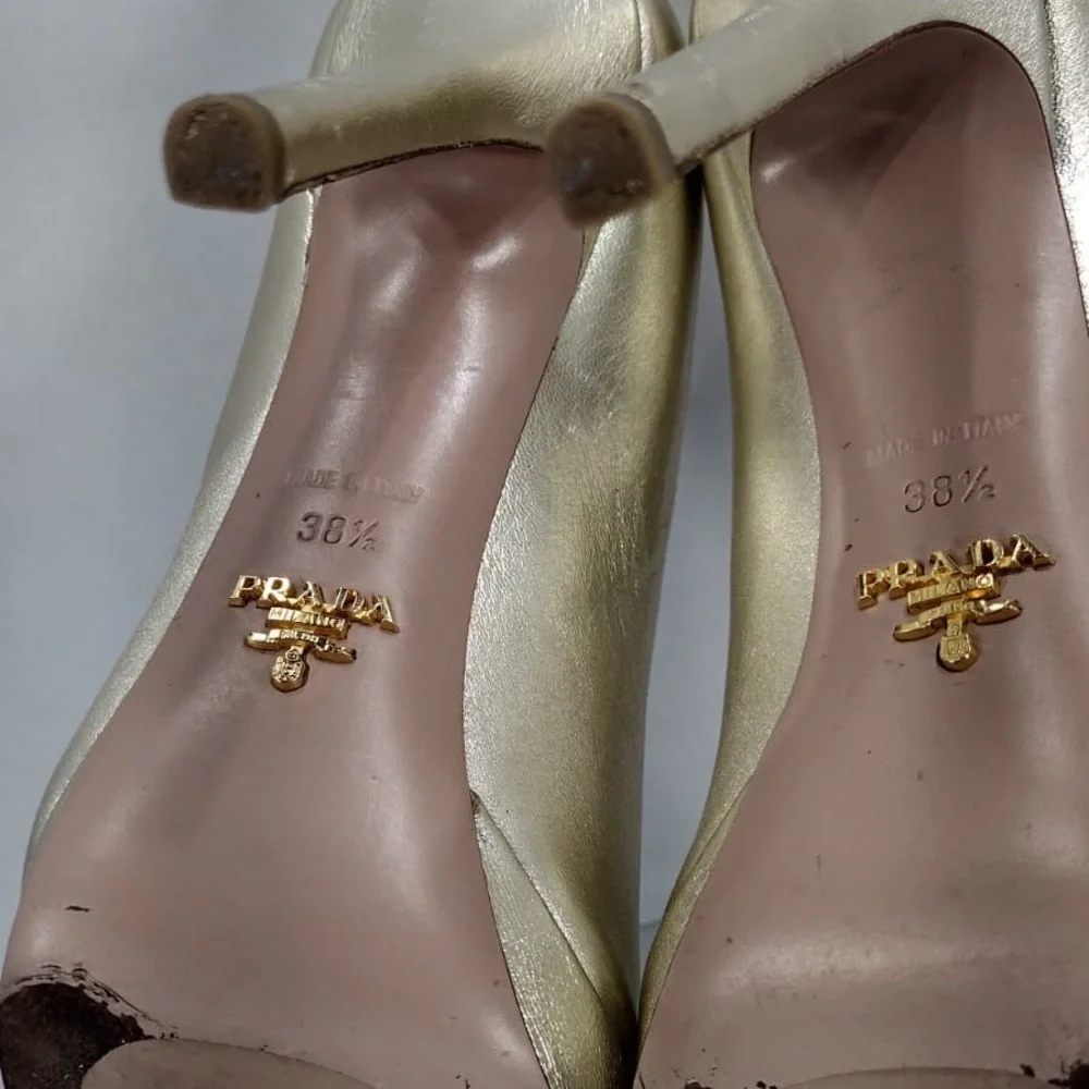 Prada Women's Gold Peep-Toe Heels pre owned Exellent condition size 8.5